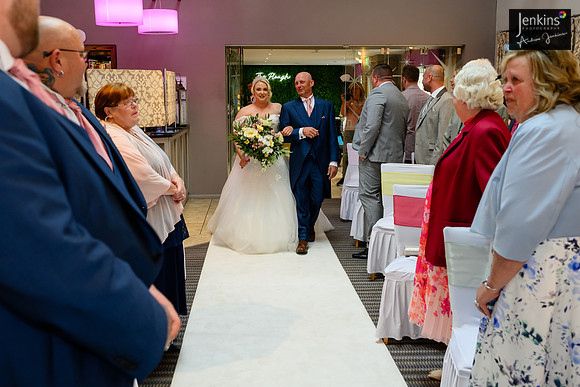 236- Megan & Danny- The-Plough-Hotel_