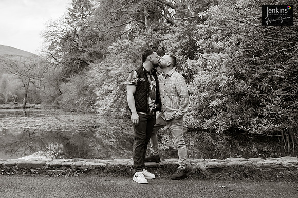 84 Danny & Craig pre-shoot-z