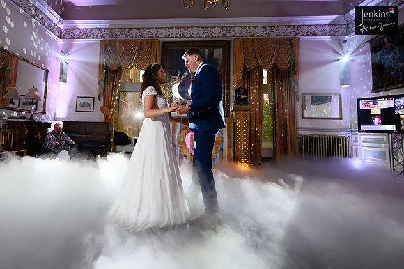 521 Lizzie & Peter_wedding-z