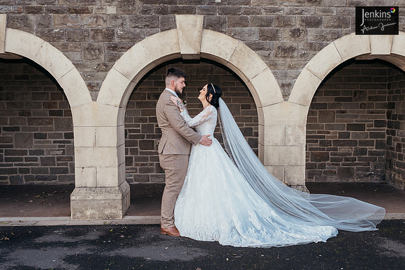 399- Nic & Beth-z