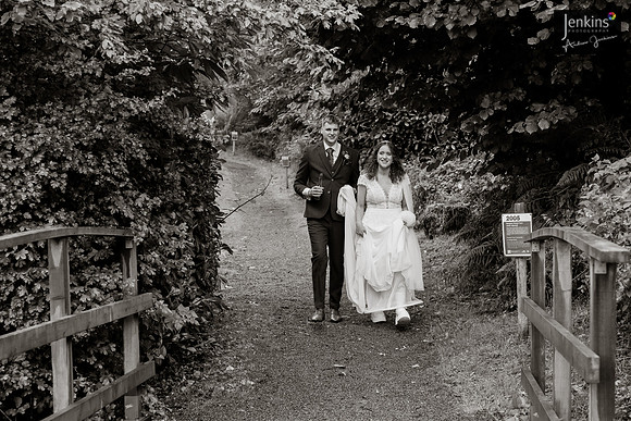284 Lizzie & Peter_wedding-z