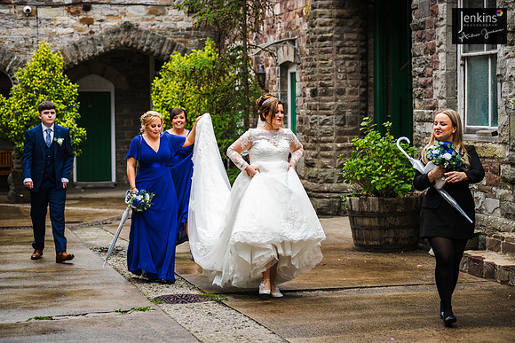 Leanne & Richard 198_-z