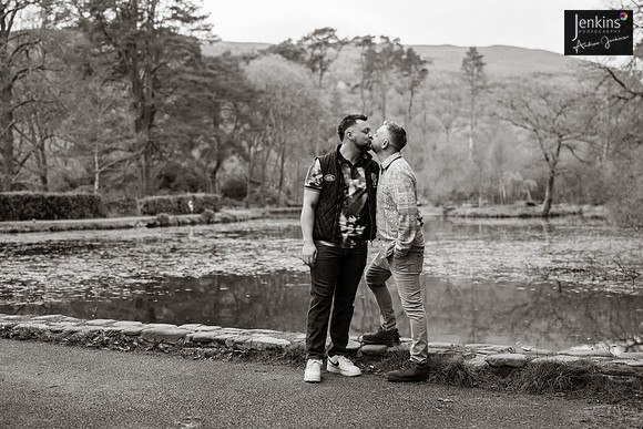 92 Danny & Craig pre-shoot-z