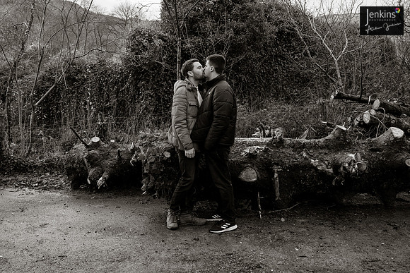 081_Jonathan & Jamie-z
