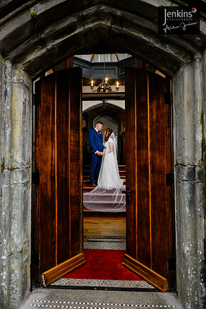 334 Lizzie & Peter_wedding-z