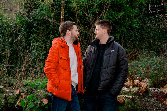 075_Jonathan & Jamie-z