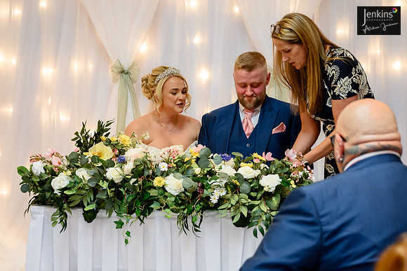 324- Megan & Danny- The-Plough-Hotel_