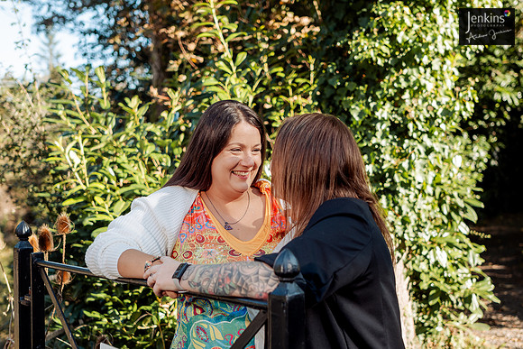 050_Sarah & Sian-z