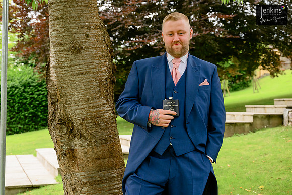084- Megan & Danny- The-Plough-Hotel_