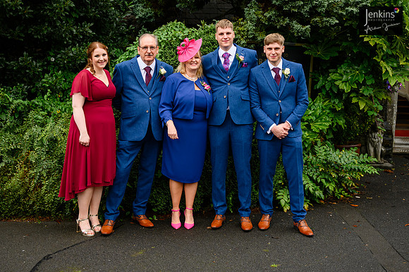 086 Lizzie & Peter_wedding-z