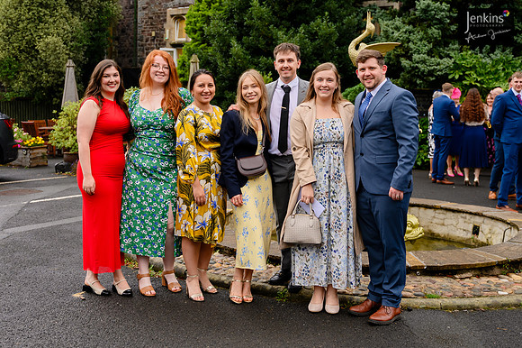 060 Lizzie & Peter_wedding-z
