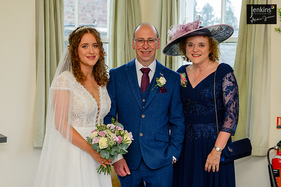 110 Lizzie & Peter_wedding-z