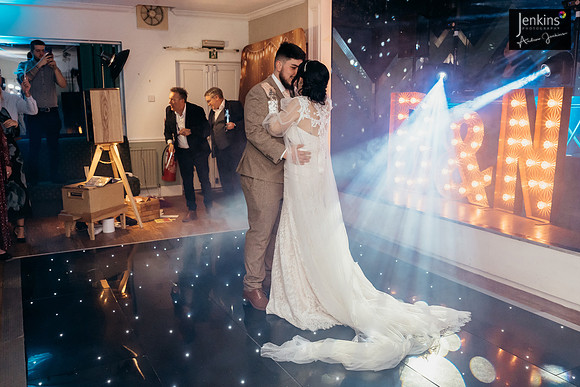 525- Nic & Beth-z