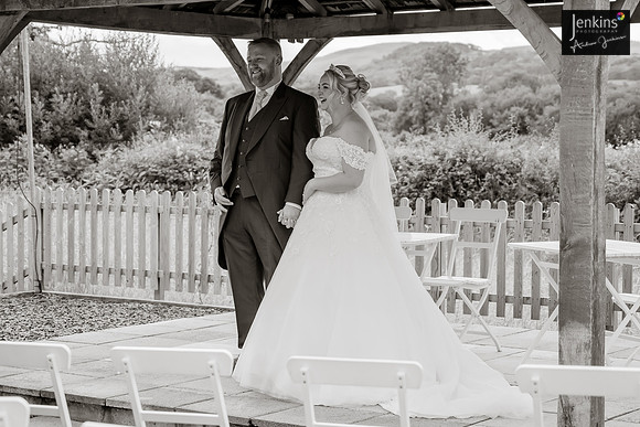 395- Megan & Danny- The-Plough-Hotel_