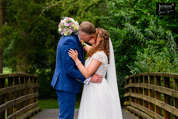 316 Lizzie & Peter_wedding-z