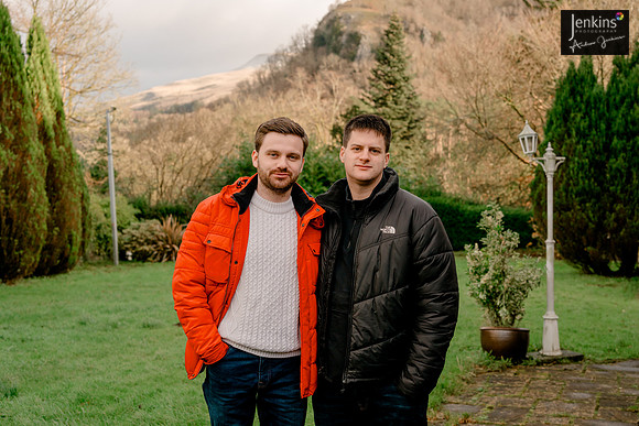 017_Jonathan & Jamie-z
