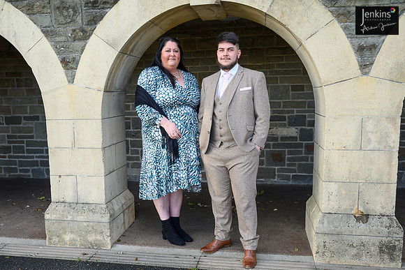 87- Nic & Beth-z