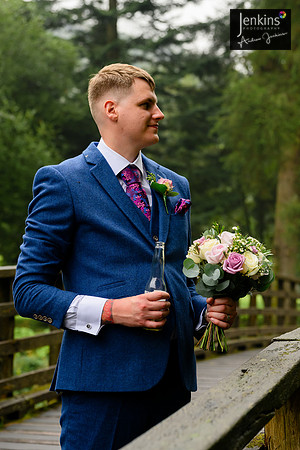 324 Lizzie & Peter_wedding-z