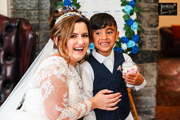 Leanne & Richard 555_-z