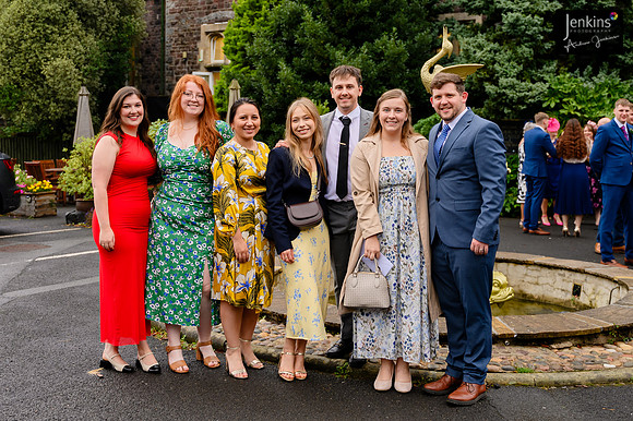 061 Lizzie & Peter_wedding-z