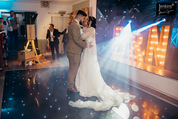 526- Nic & Beth-z