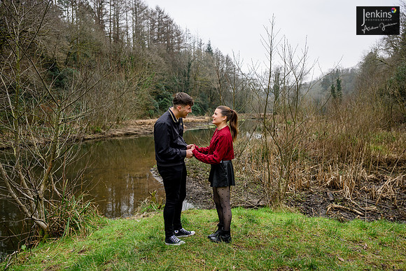 3- Holly & Leon-z
