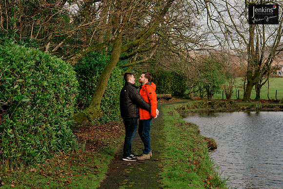 054_Jonathan & Jamie-z