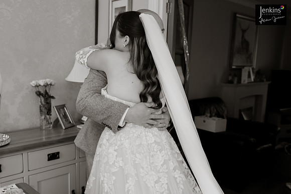 162- Holly & Leon-z