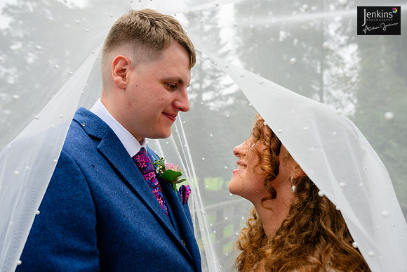 320 Lizzie & Peter_wedding-z