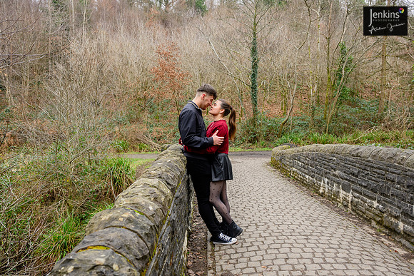 42- Holly & Leon-z