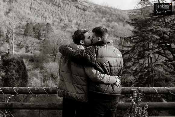 027_Jonathan & Jamie-z