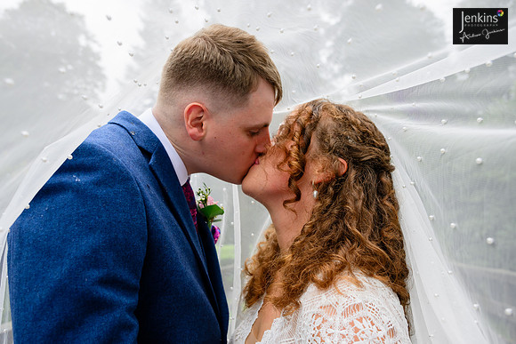 321 Lizzie & Peter_wedding-z
