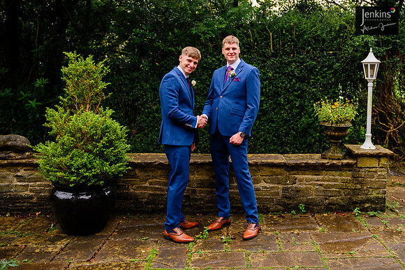 027 Lizzie & Peter_wedding-z