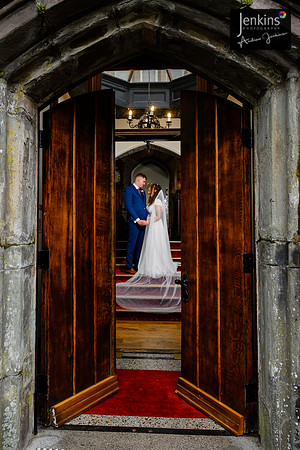 335 Lizzie & Peter_wedding-z