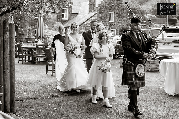 257 Zara & Mathew_wedding-z
