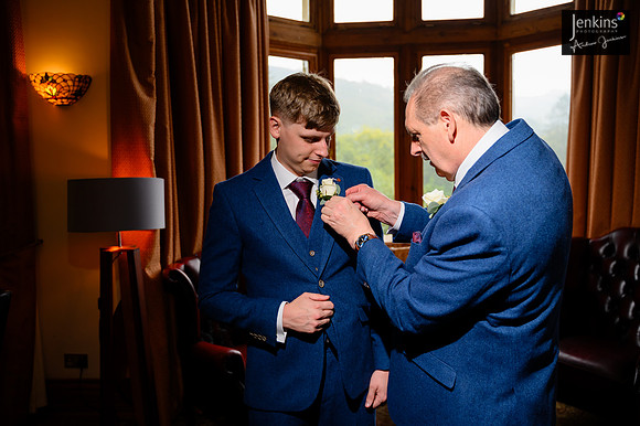 016 Lizzie & Peter_wedding-z