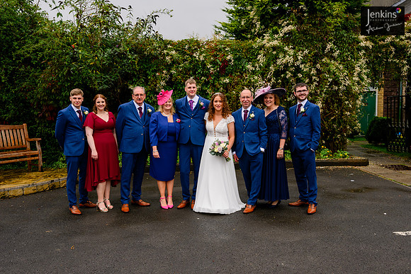 372 Lizzie & Peter_wedding-z