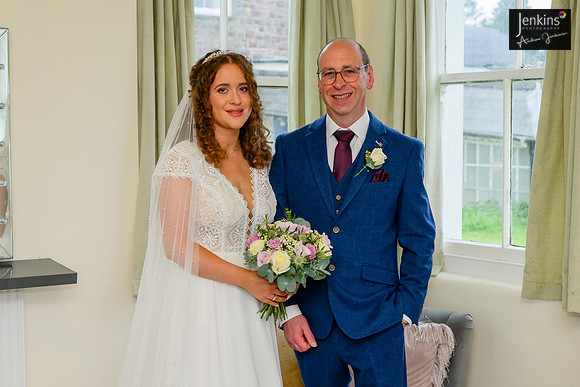 104 Lizzie & Peter_wedding-z