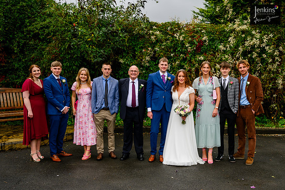 399 Lizzie & Peter_wedding-z