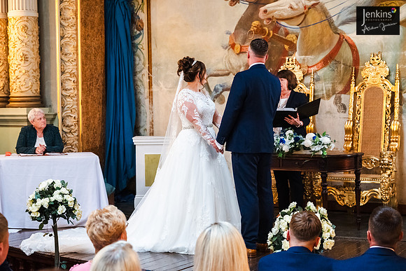 Leanne & Richard 350_-z