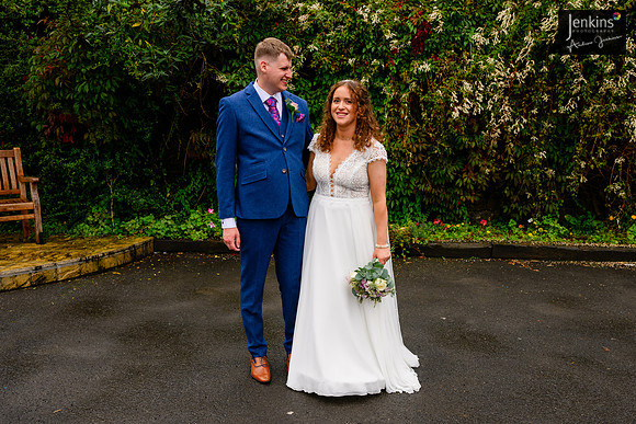 383 Lizzie & Peter_wedding-z