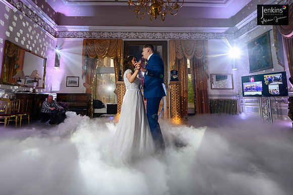 524 Lizzie & Peter_wedding-z