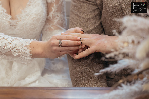 221- Nic & Beth-z