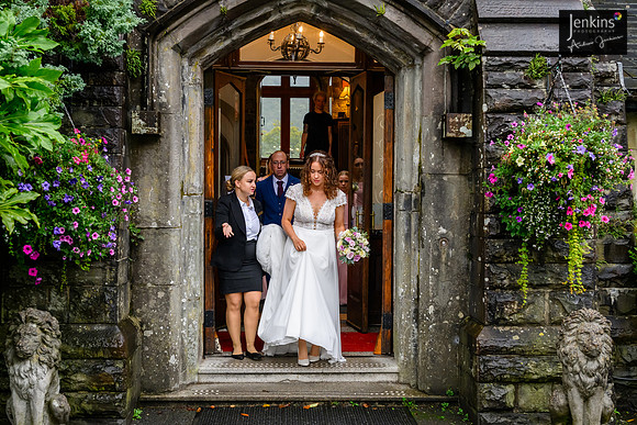 159 Lizzie & Peter_wedding-z