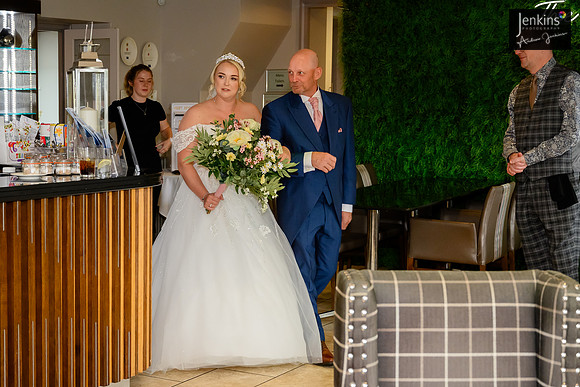 223- Megan & Danny- The-Plough-Hotel_