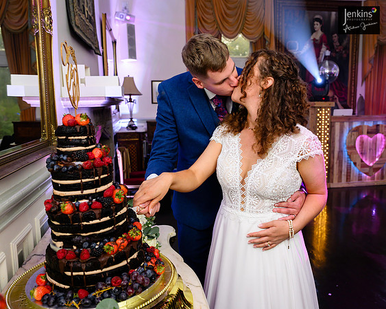 529 Lizzie & Peter_wedding-z