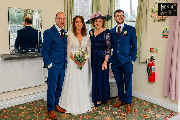 116 Lizzie & Peter_wedding-z