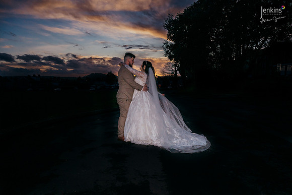 427- Nic & Beth-z