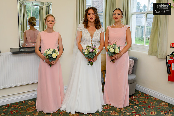 113 Lizzie & Peter_wedding-z