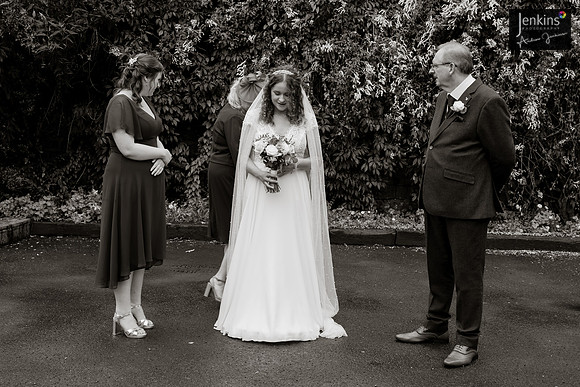 354 Lizzie & Peter_wedding-z